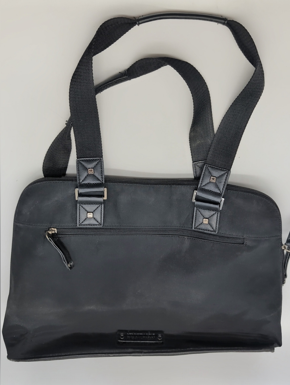 Kenneth Cole Reaction 17 Inch Laptop Shoulder Bag